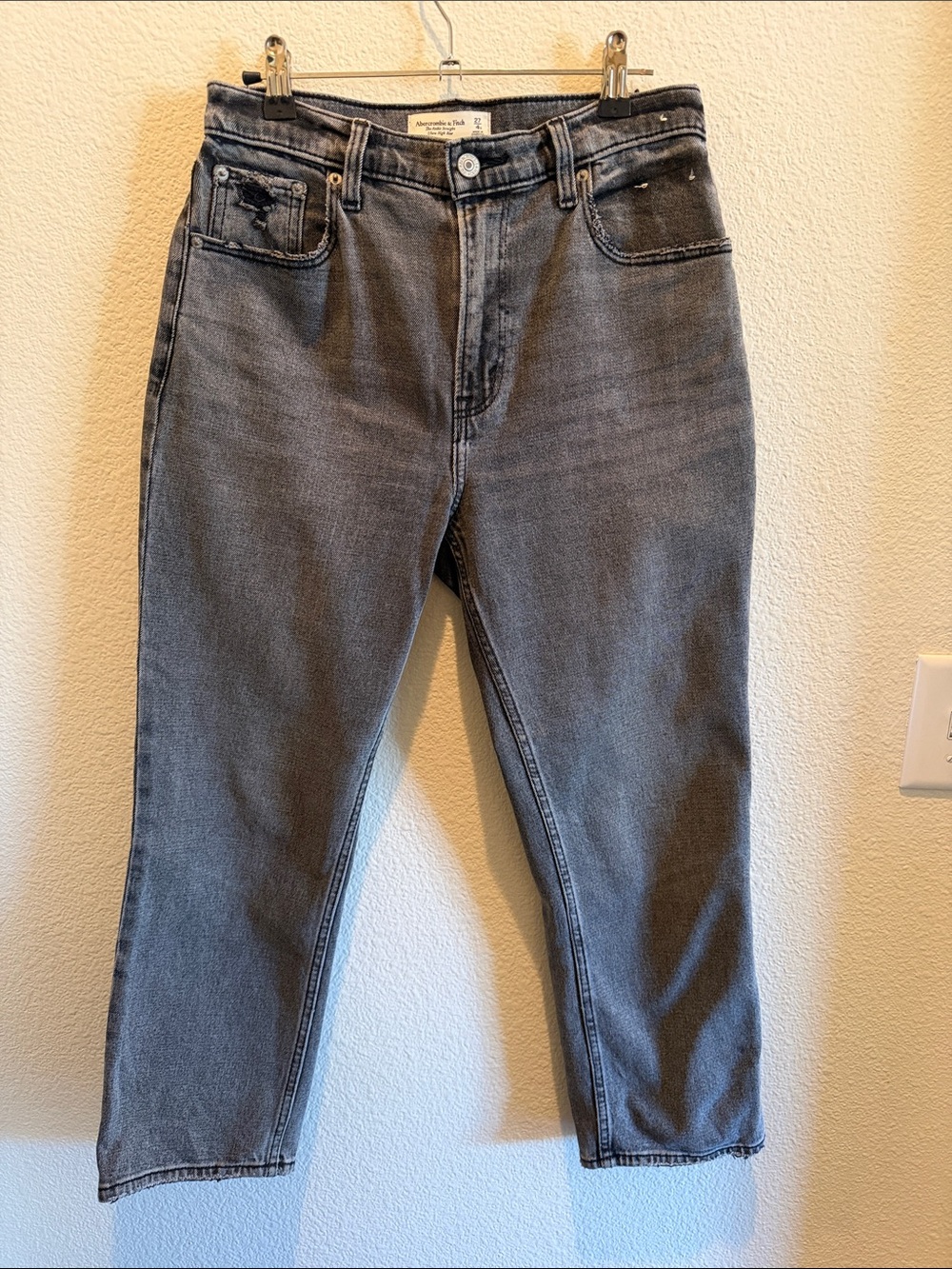 Abercrombie Ankle Straight Ultra High Rise - Rinsed Black - Picture 1 of 6